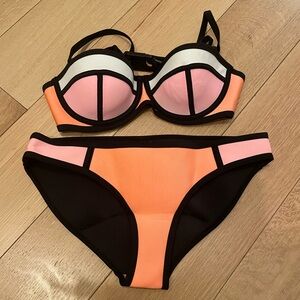 Triangl neoprene bikini swimsuit size small top & bottom